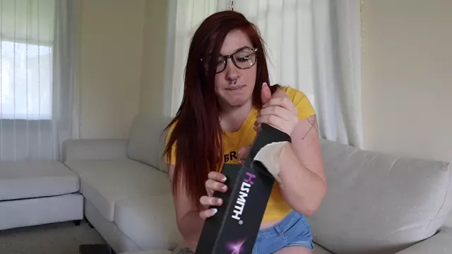 Poster: SavannahxSiren - - Hismith Toy Unboxing -Handpicked Jerk-Off Instruction