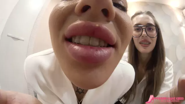 Poster: - Worship Giant Girls – I Became The Tiny Foot Slave of Dori and Victoria