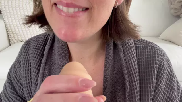 Poster: - Nicolette Bloom – Step-Son Wear Cage and Fucks Step-Mom CEI