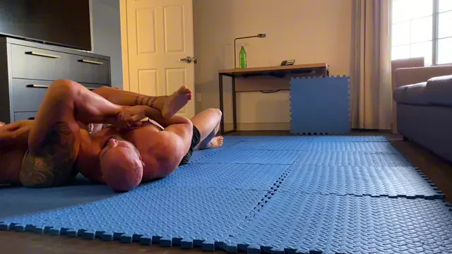 Poster: Foxxysqueeze - - Tapered Physique Vs Scott Wrestling Punishment Bundle
