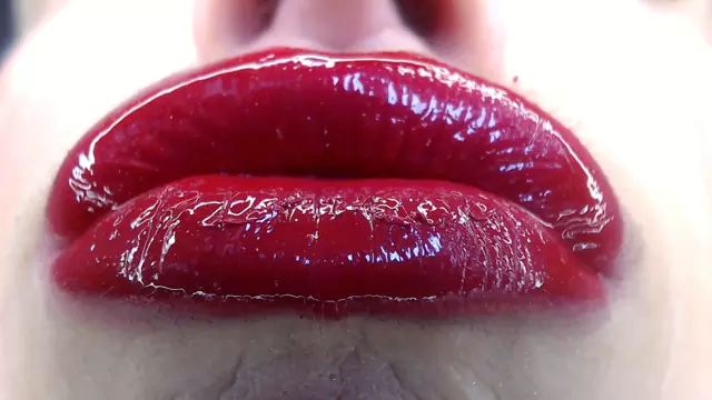Poster: Petite Mercy - fetish sex and Lipstick Fetish