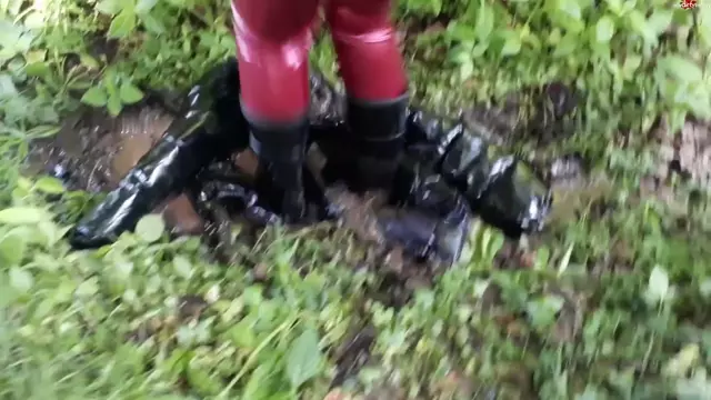 Poster: - Shinylady2015 - Aussortierte Wetlook Lack Jacke & Regenjacke mit Gummistiefel im S... Poster: - Shinylady2015 - Aussortierte Wetlook Lack Jacke & Regenjacke mit Gummistiefel im S...