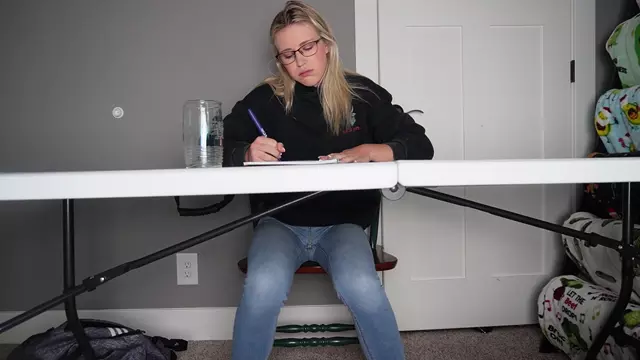 Poster: keeks 3005 - - Pee Desperation In Class